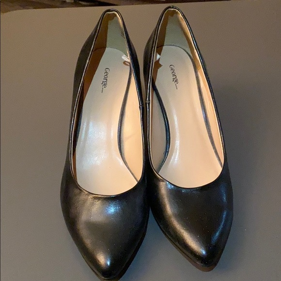 George - Picture 2 of 4